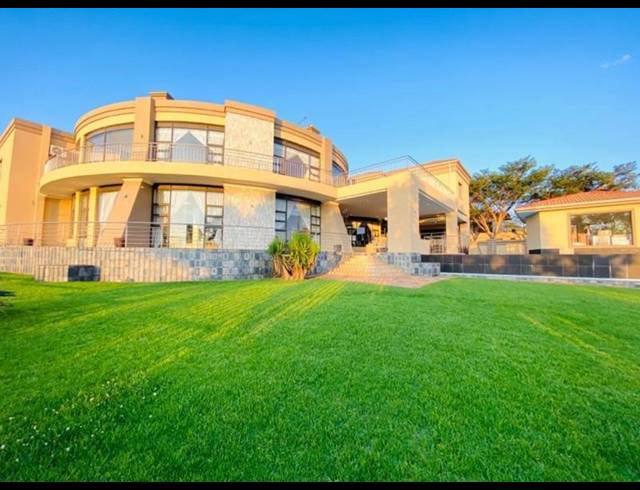 5 BEDROOM HOUSE FOR SALE IN MEYERSDAL ECO ESTATE